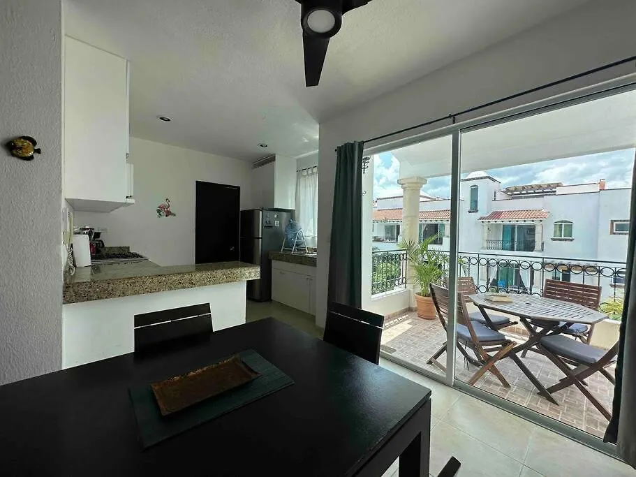 G302 - Perfectly Located Penthouse With Heated Pool! Apartment Playa del Carmen