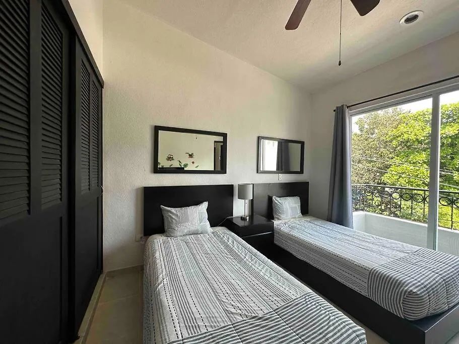 G302 - Perfectly Located Penthouse With Heated Pool! Apartment Playa del Carmen 0*,