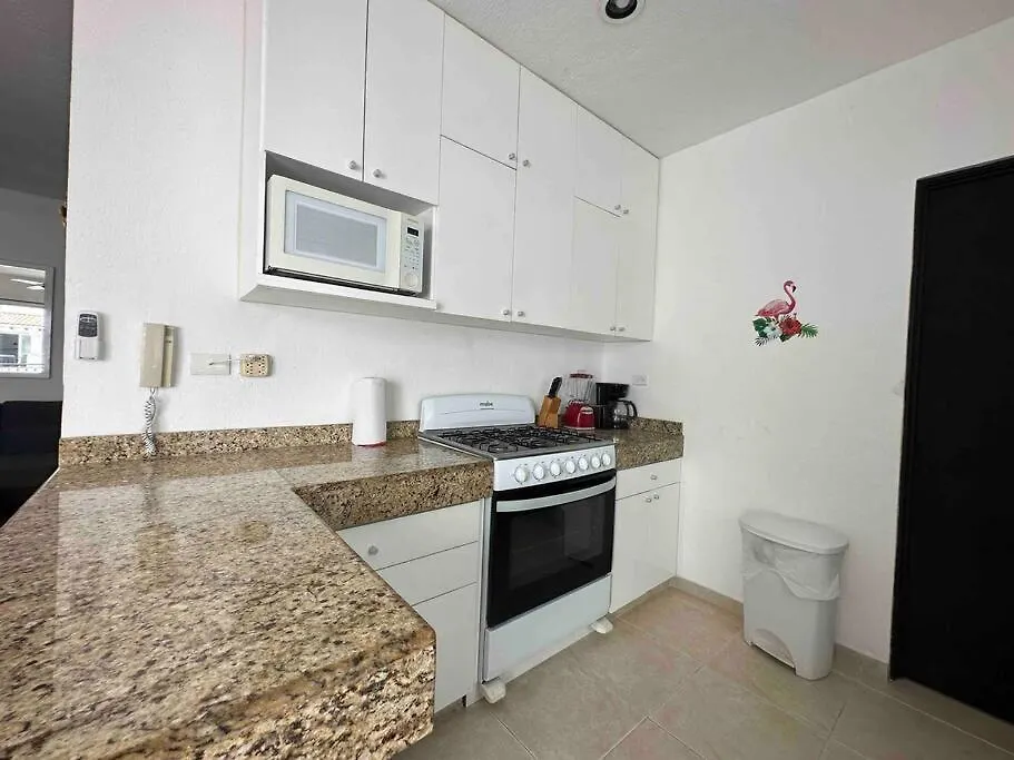 G302 - Perfectly Located Penthouse With Heated Pool! Apartment Playa del Carmen 0*,  Mexico