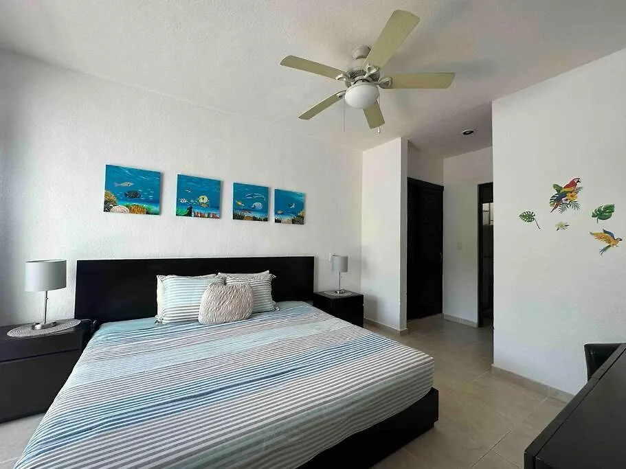 G302 - Perfectly Located Penthouse With Heated Pool! Apartment Playa del Carmen