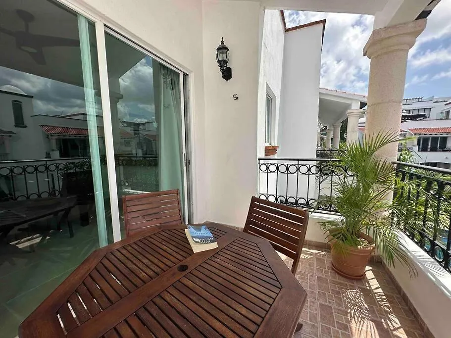 G302 - Perfectly Located Penthouse With Heated Pool! Apartment Playa del Carmen
