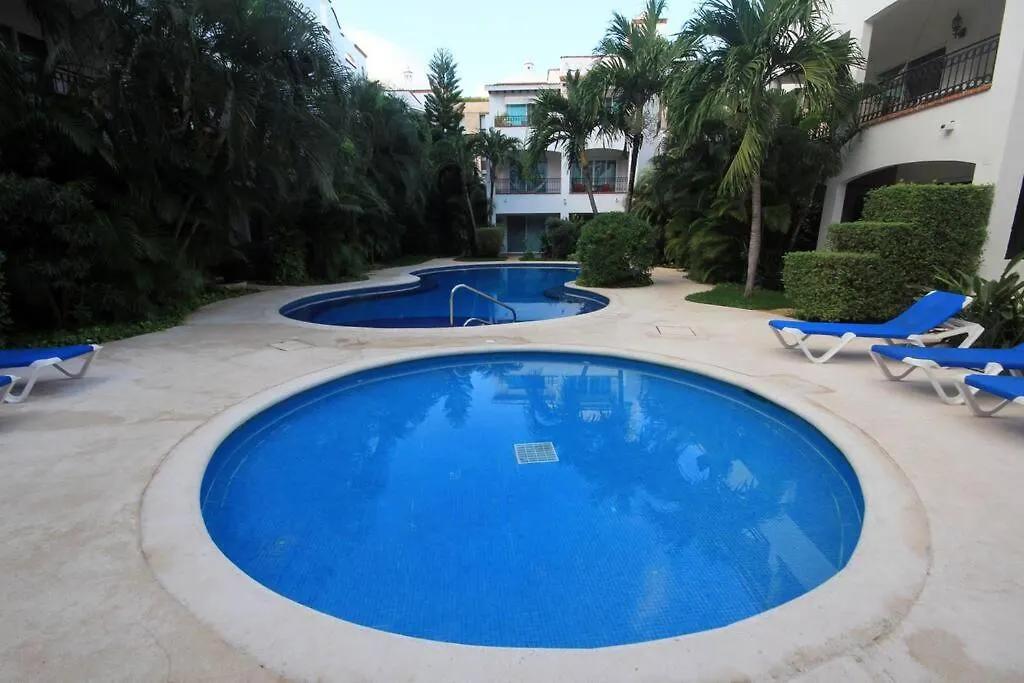 G302 - Perfectly Located Penthouse With Heated Pool! Apartment Playa del Carmen