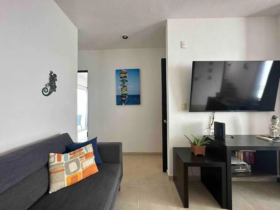 G302 - Perfectly Located Penthouse With Heated Pool! Apartment Playa del Carmen