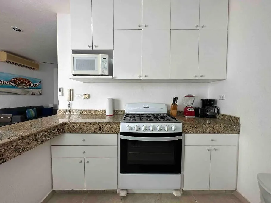 G302 - Perfectly Located Penthouse With Heated Pool! Apartment Playa del Carmen 0*,  Mexico