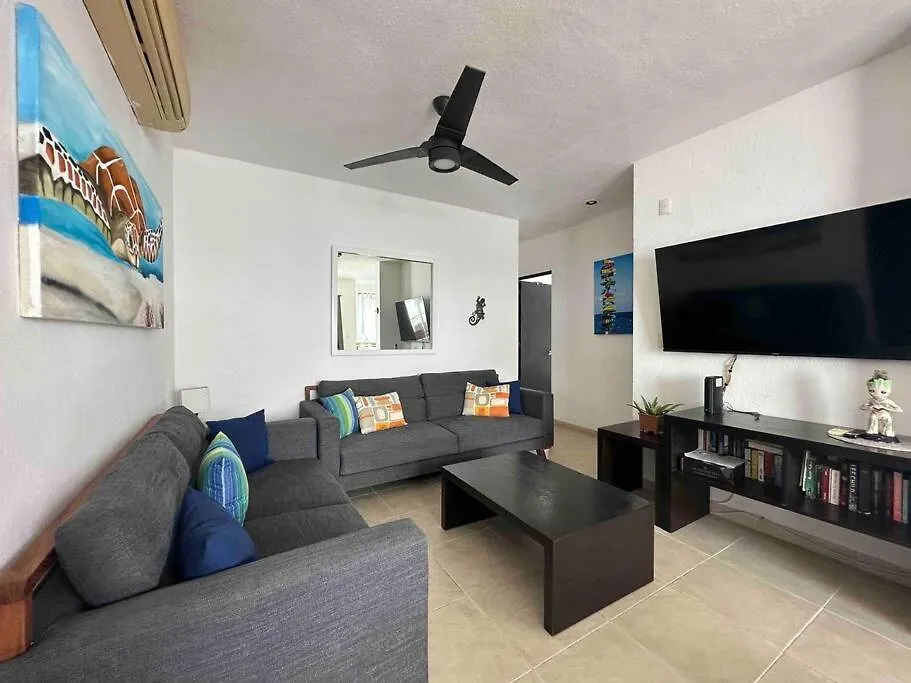 G302 - Perfectly Located Penthouse With Heated Pool! Apartment Playa del Carmen